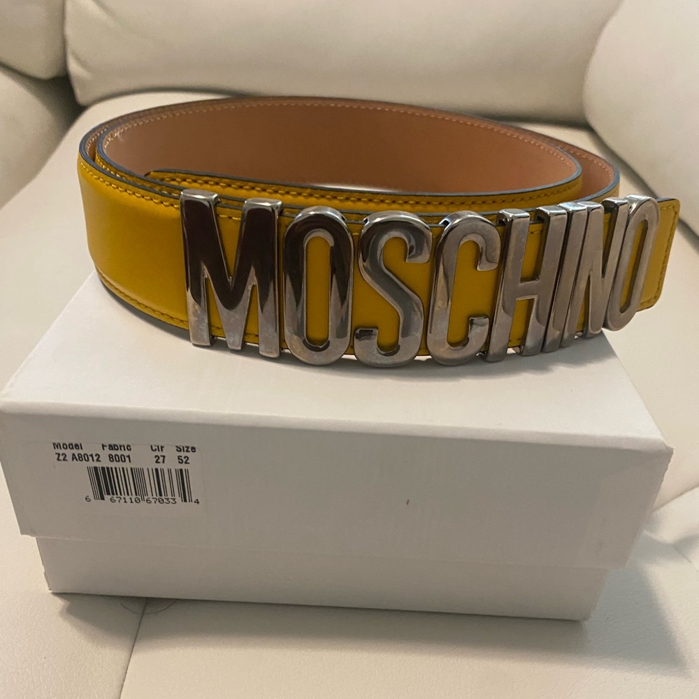 Moschino belt